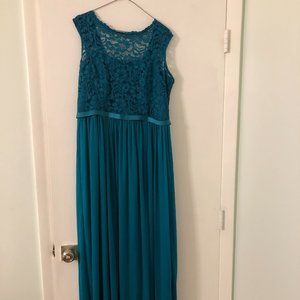 Maternity Bridesmaid Dress - David's Bridal (Oasis) - Size 14